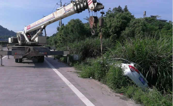 眉县重载吊车救援